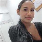 Profesora con experiencia en clases para niños y niñas de 2 a 10 años de edad